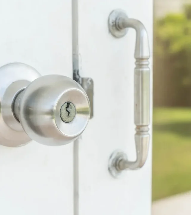 Über uns: Das Öffnen von Schlössern ist eine der Dienstleistungen von Schlüsseldienst Alpen